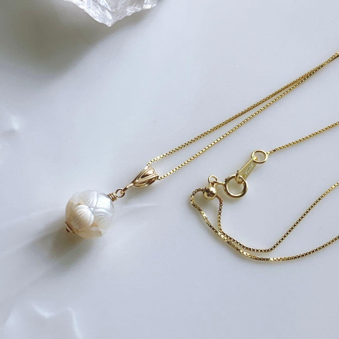 うぐいす◆1点物✧希少✧白蝶真珠ネックレス✧蓮カービング