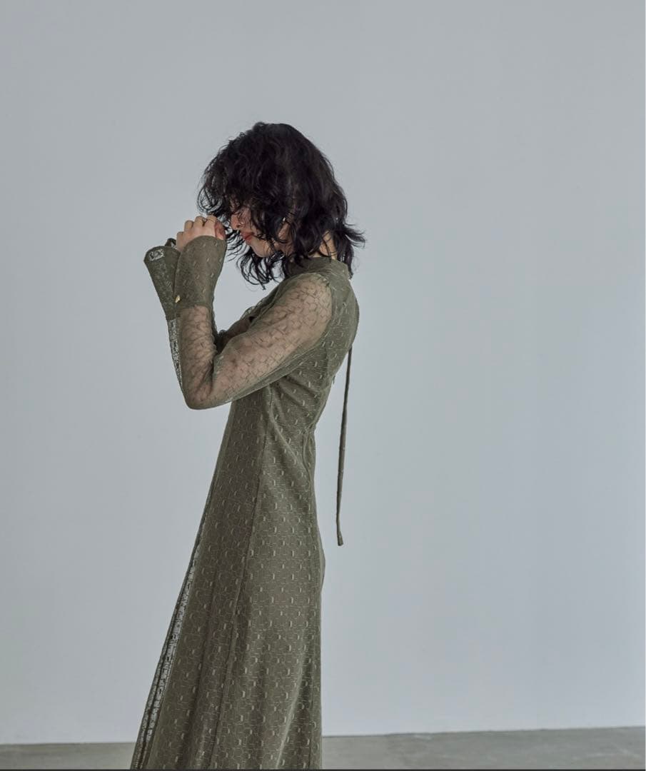 アンドレスド ANDRESD バックオープンジオメトリックドレス オリーブ S