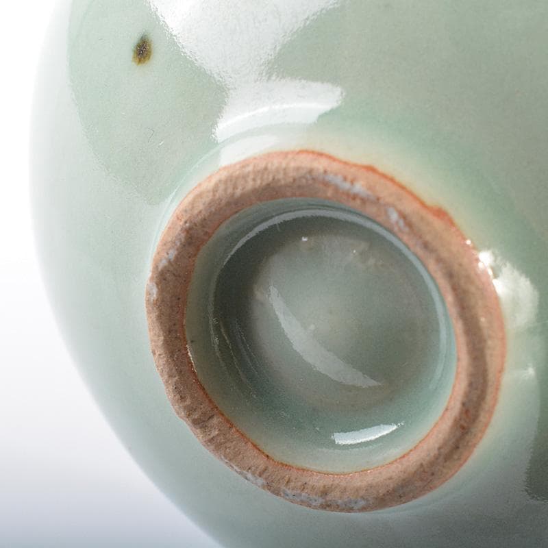 中国　龍泉窯　粉青磁　花刻　茶碗　M　R6128