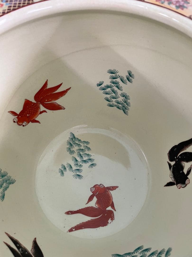 水鉢　孔雀　絵柄模様　金魚鉢　メダカ鉢　水瓶　火鉢　骨董　壺