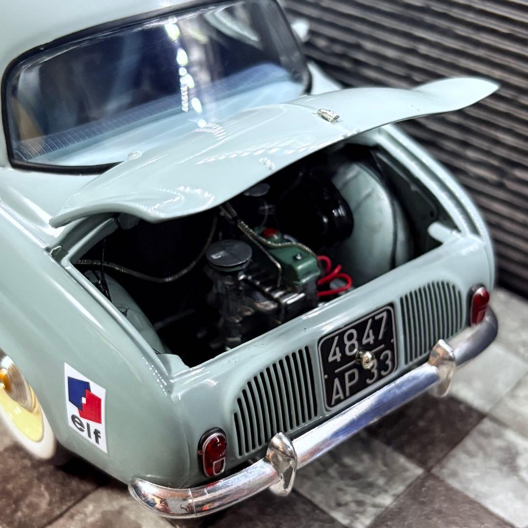 ワンオフカスタム 1/18 NOREV ルノー ドーフィン 1958
