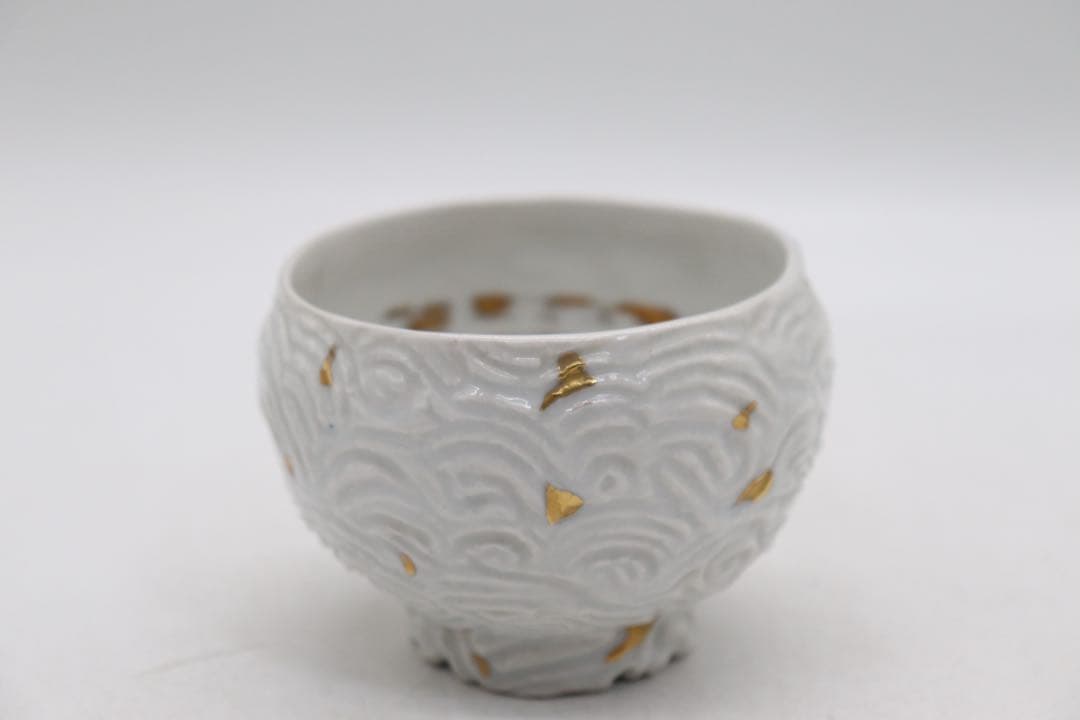 坂田甚内作　深甚紋白陶金彩　湯呑み&くいのみ7点まとめ　送料込み250827
