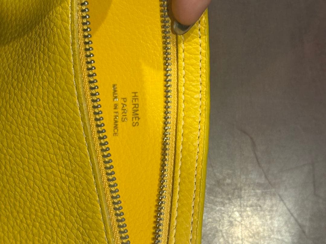 【ほぼ未使用エルメス】イエロー レザー ケース