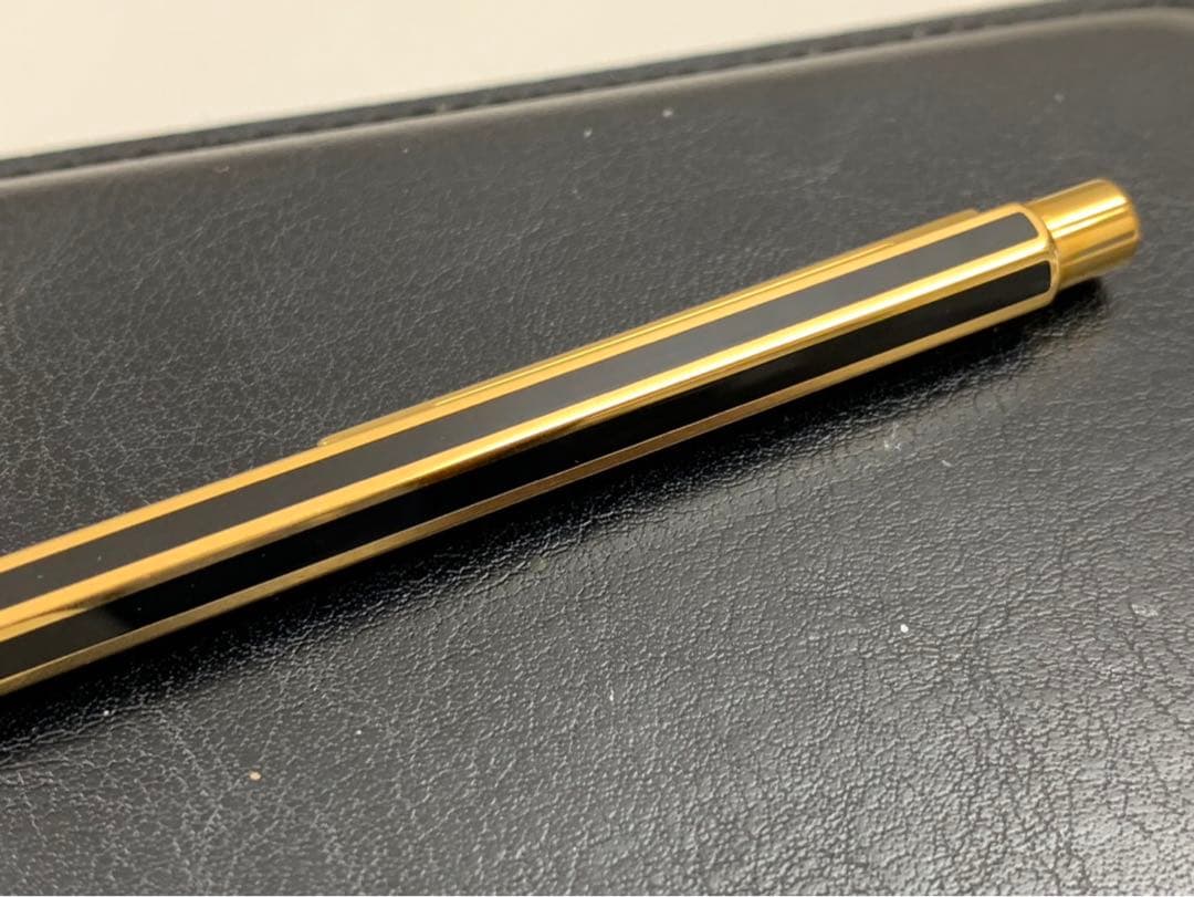 筆記OK良品 カランダッシュ ボールペン ストライプ 金黒 ノック式 青 GP