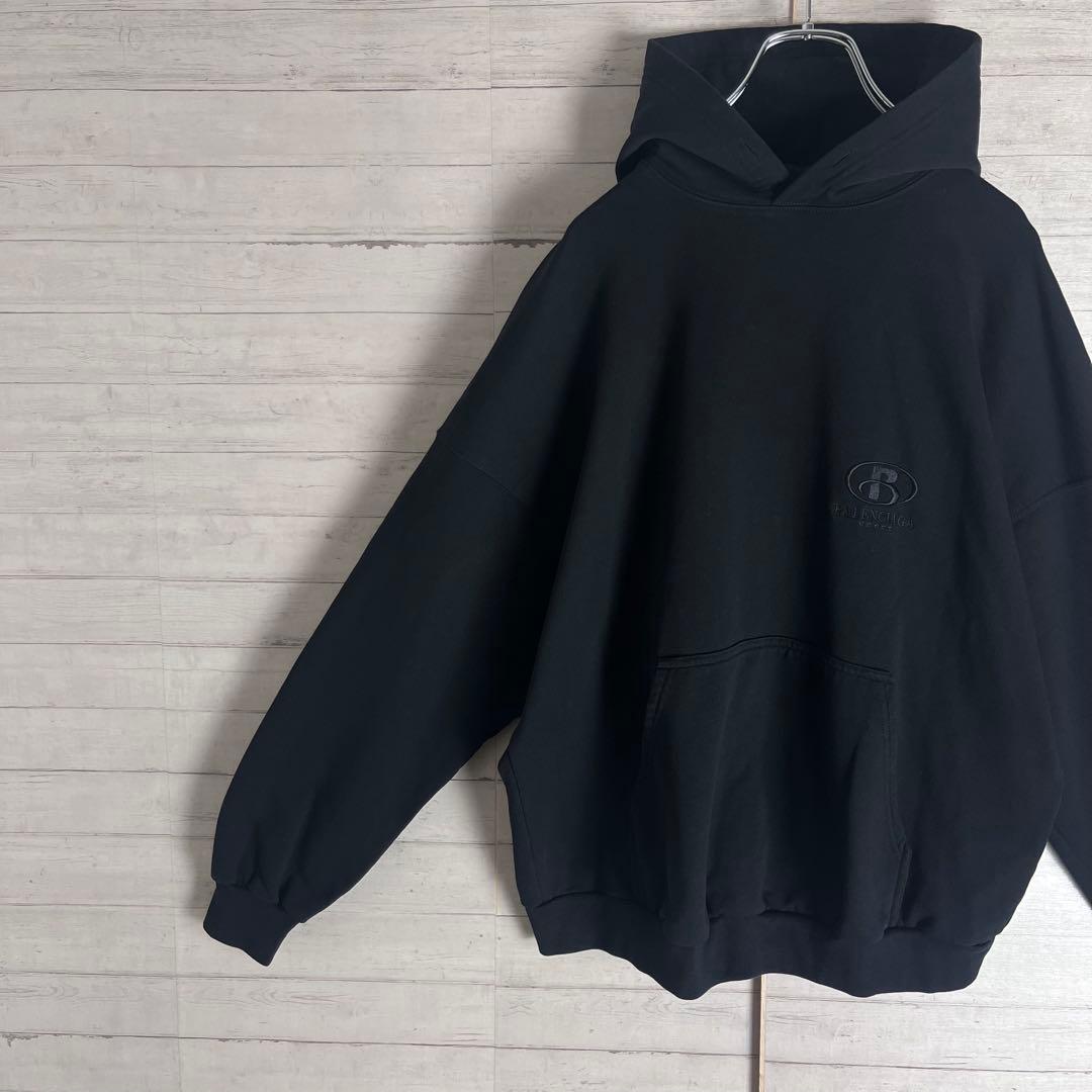 【最高級・入手困難】 バレンシアガ 刺繍ロゴ ユニセックス 完売サイズ パーカー