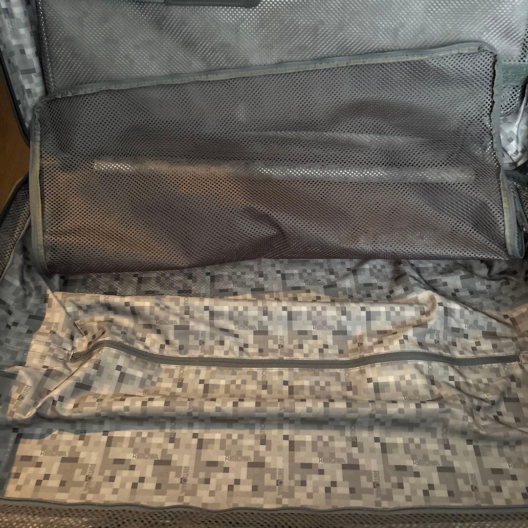 リモワ　サルサ　ネイビー キャリーケース