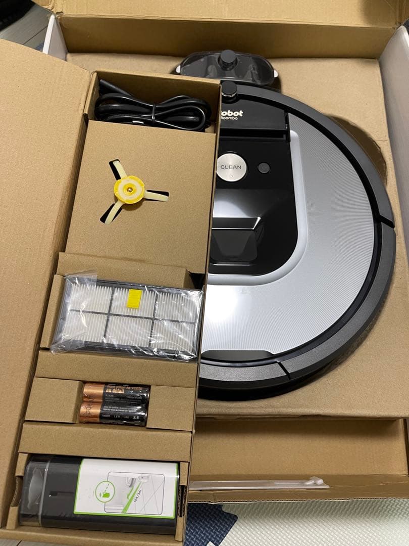 iRobot Roomba 960 本体