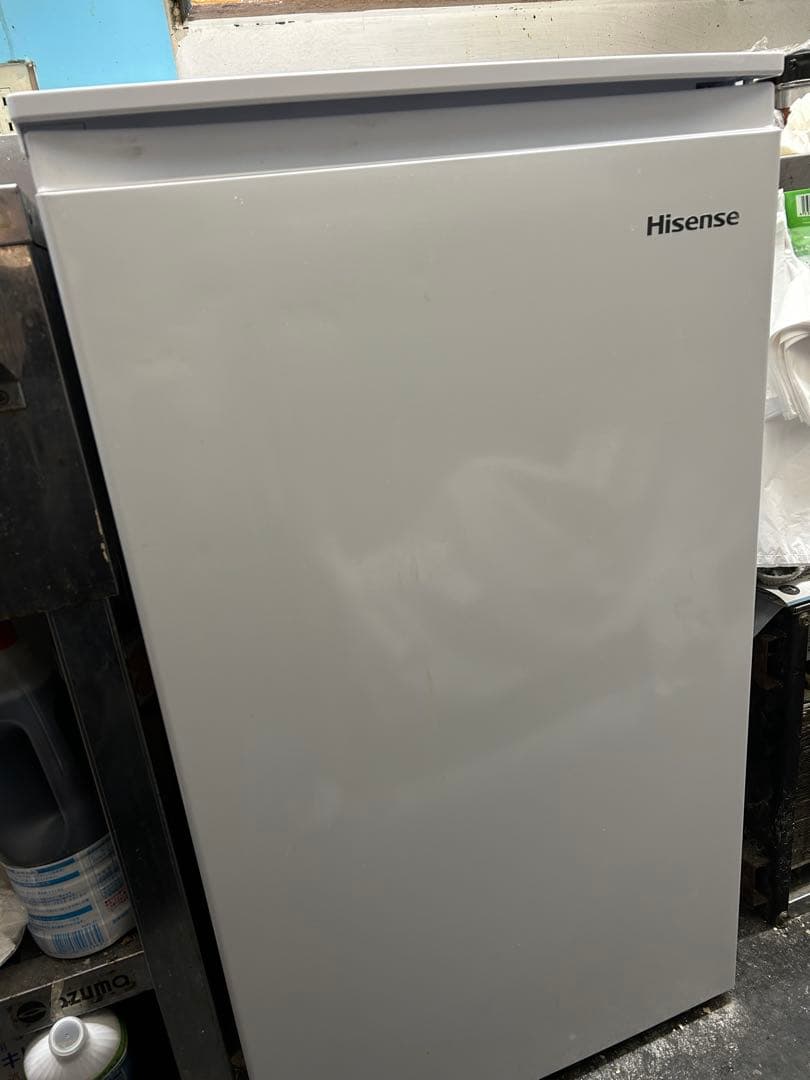 Hisenseハイセンス HF-A61W 61L ホワイト静音 耐熱天板 冷凍庫