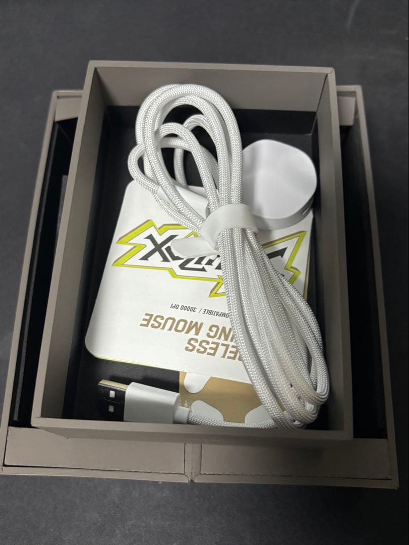 Scyrox V8 Super Light ワイヤレスゲーミングマウス