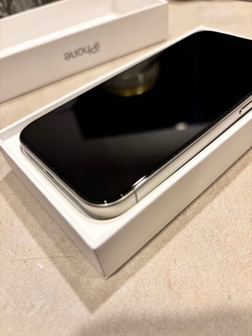 iPhone 15 Pro 128GBナチュラルチタニウム 本体【SIMフリー】