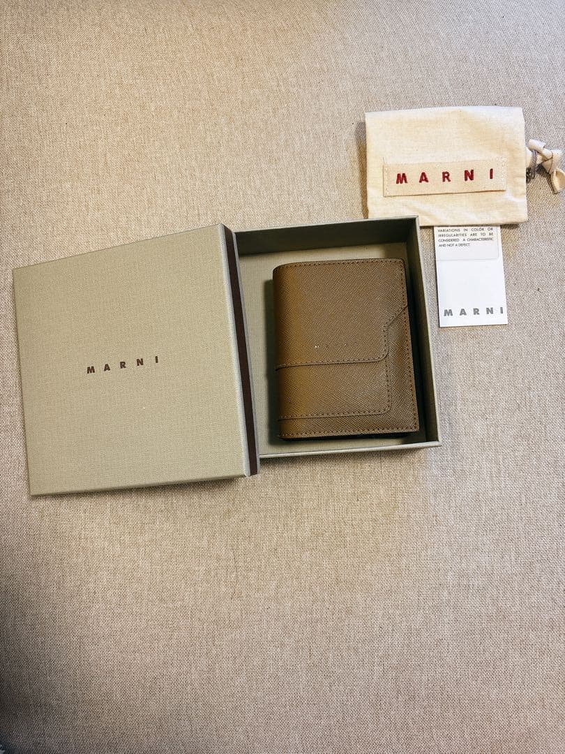 MARNI ブラウン 二つ折り財布