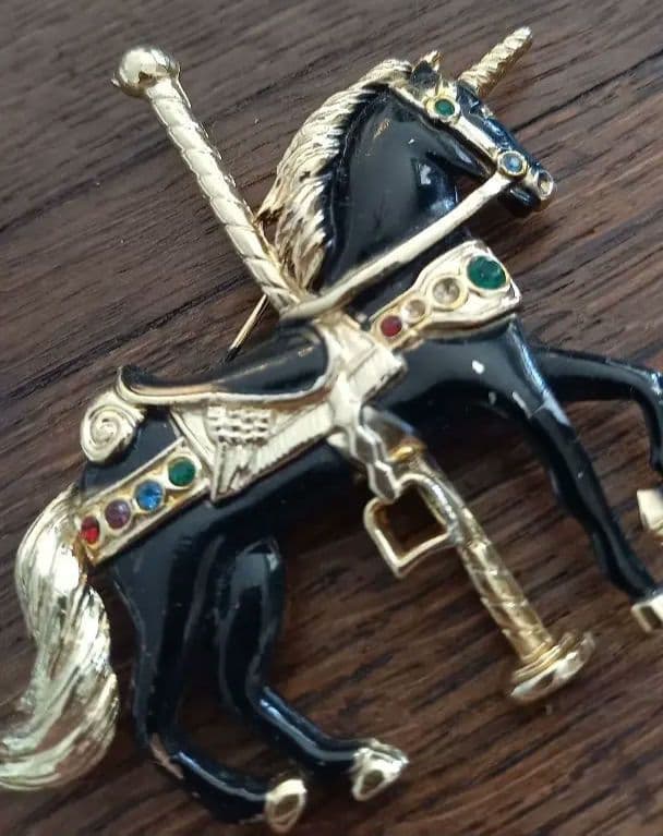 Paris♡フランス蚤の市メリーゴーランド木馬♡horseヴィンテージブローチ