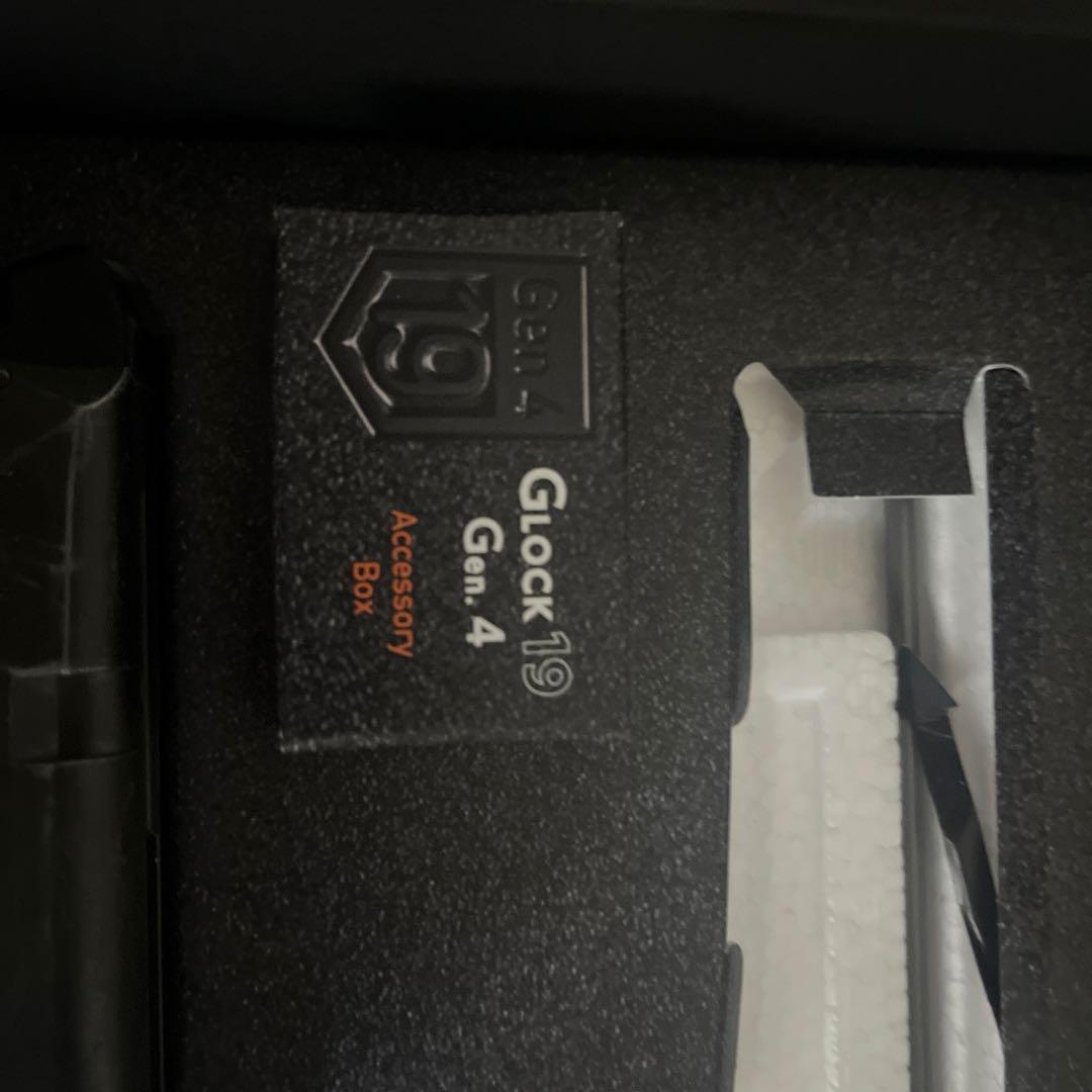 東京マルイ　Glock 19 Gen 4 (マイクロプロサイト付き)