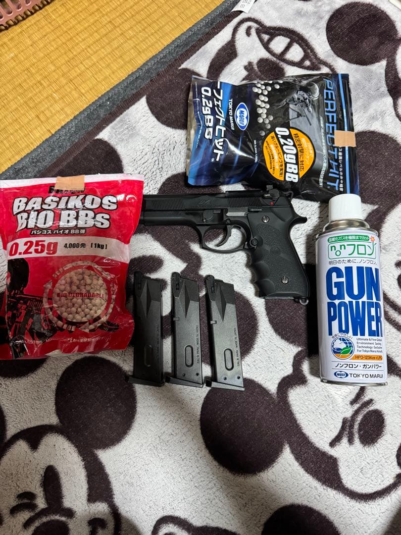 し*う様 タクティカルマスター ガスガン 3マガジン付き BB弾、ガス、混み最終