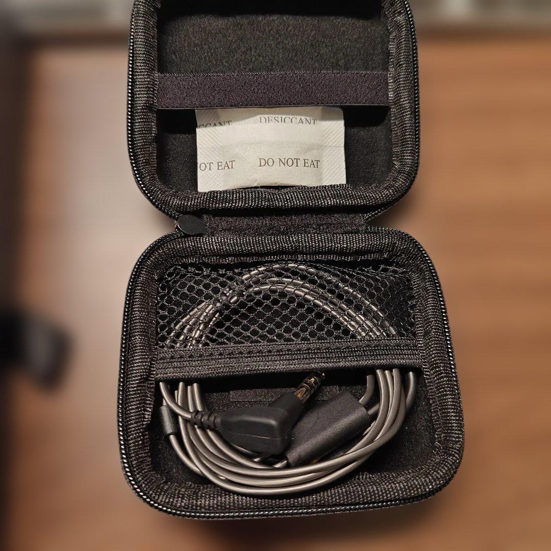 IE600 純正バランスケーブル 収納ケース付き