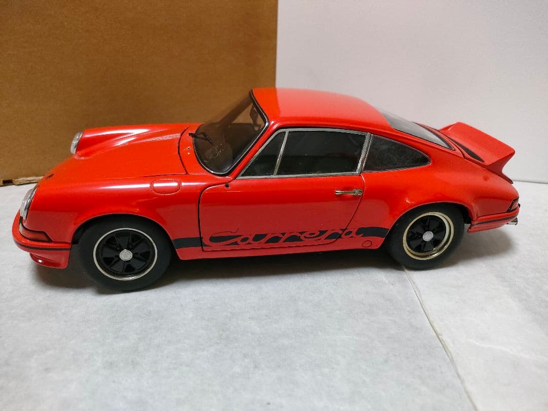 に*ー様 オートアート　ポルシェ911カレラ 　1/18