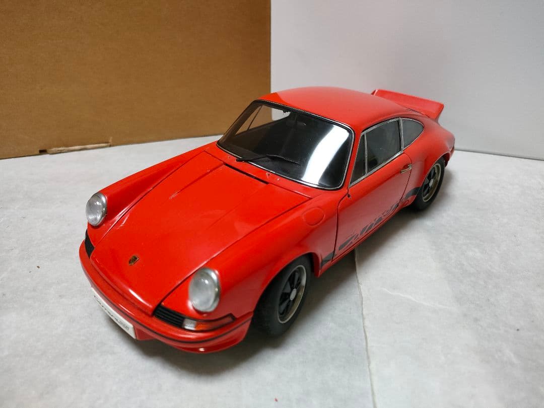 に*ー様 オートアート　ポルシェ911カレラ 　1/18