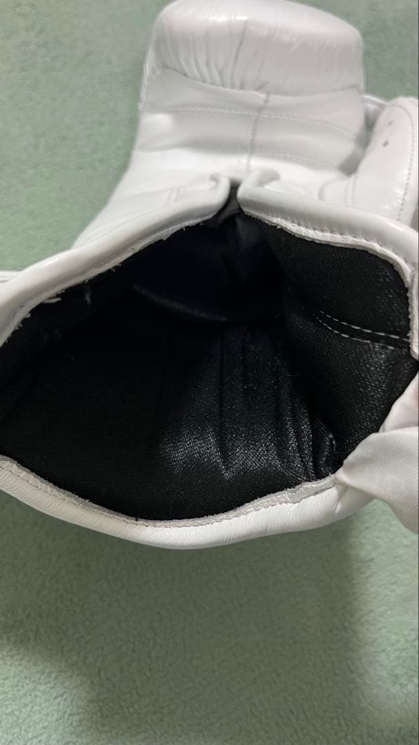 PRIZE RING “Professional SS”モデル 8oz ホワイト