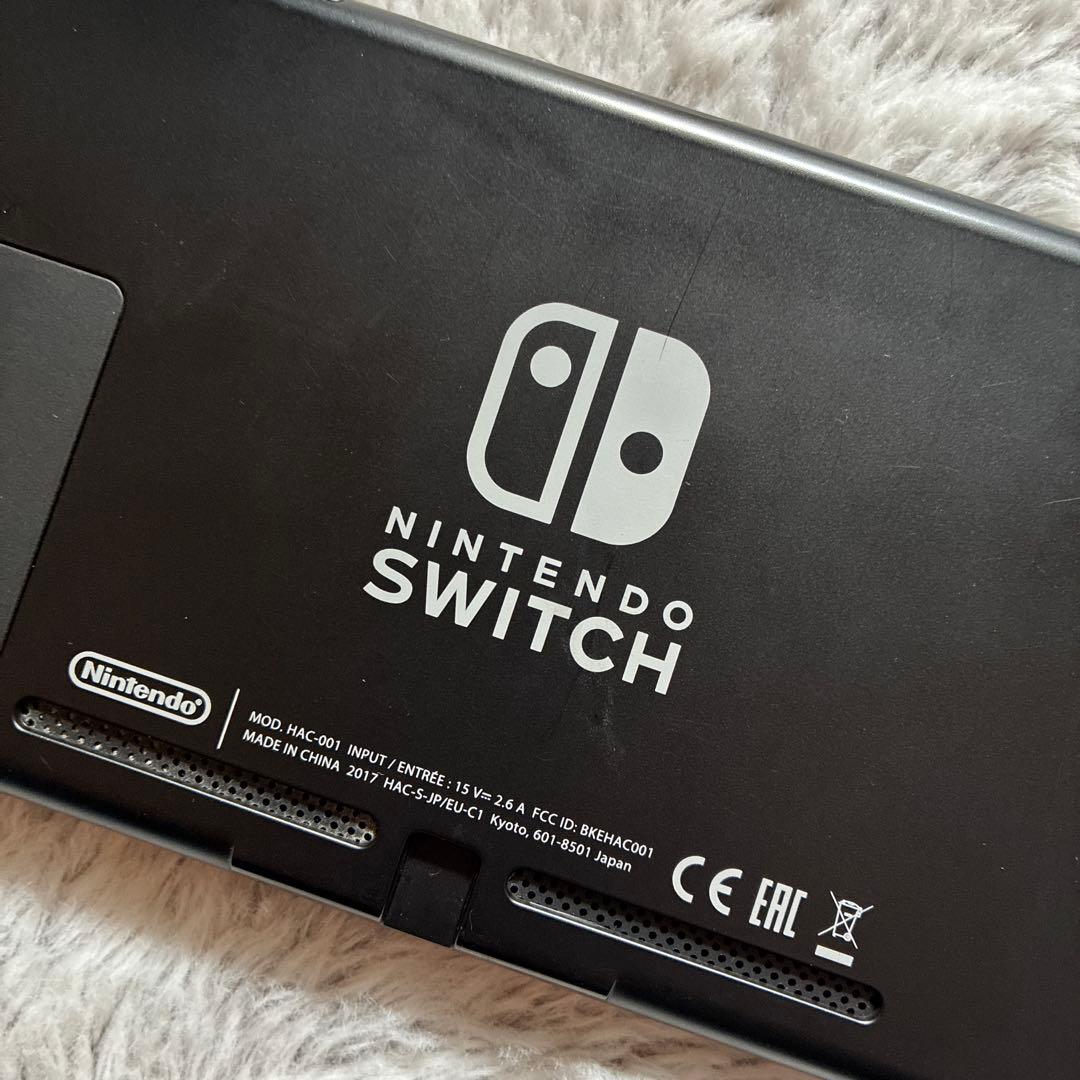 ニンテンドースイッチ　Nintendo Switch 本体・ジョイコン2セット