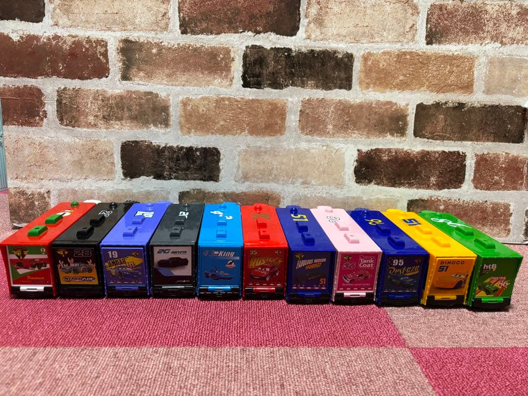 限定出品　カーズ　マックトラック トレーラー 11台セット