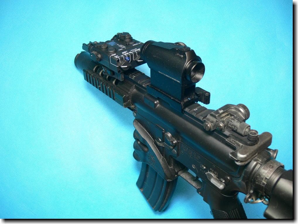 時間セール◆東京マルイ　次世代電動ガン　M4A1カスタム品　HK416Cより短い