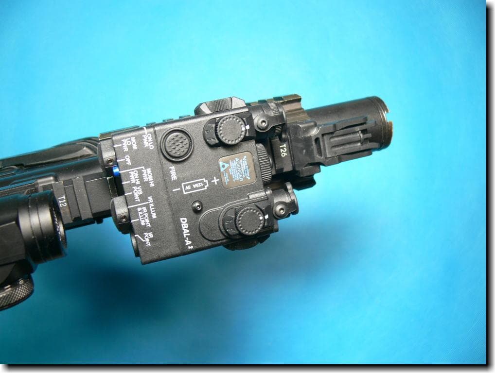 時間セール◆東京マルイ　次世代電動ガン　M4A1カスタム品　HK416Cより短い