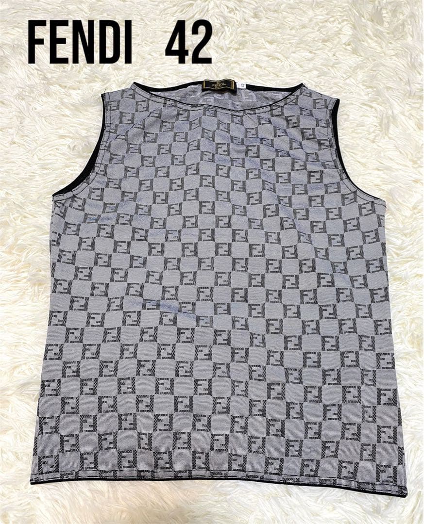 フェンディ　ズッカ柄　美品　タンクトップ　ノースリーブ
