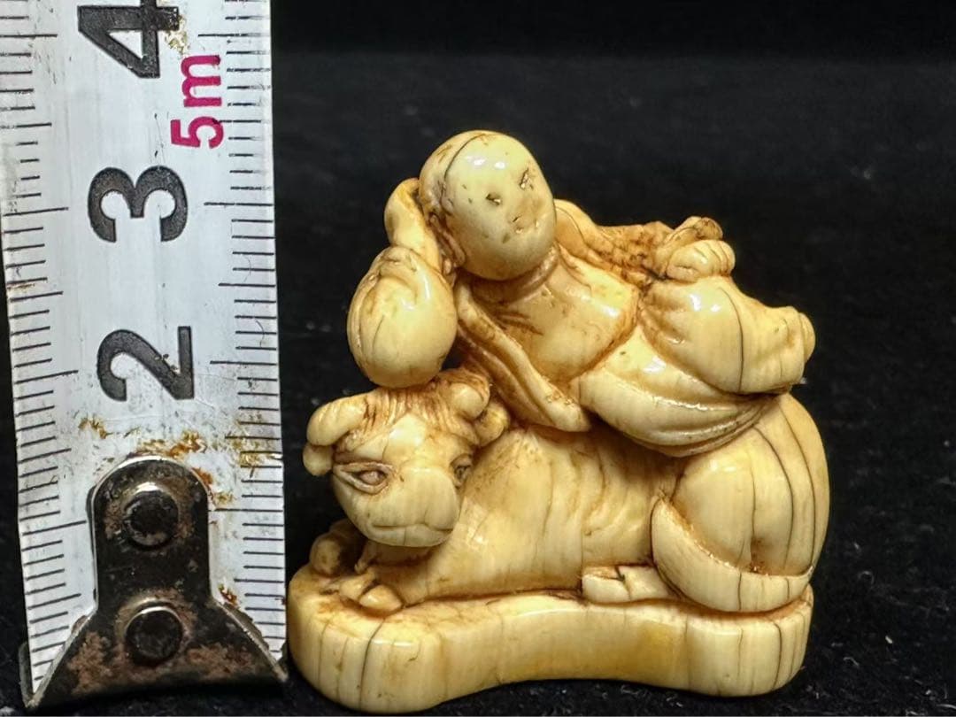 根付　置物　アンティーク　天然素材　彫刻 古美術品　細密細工　骨董コレクション