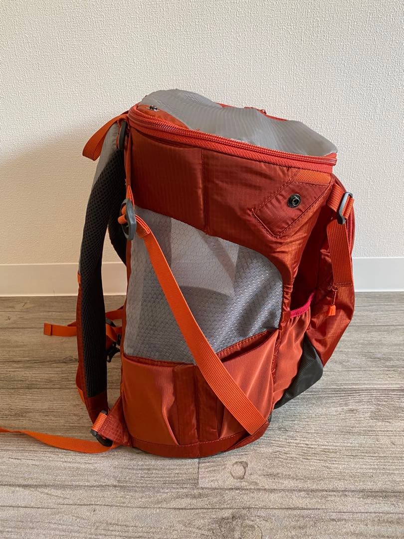 美品　モンベル ドッグキャリングパック ドッグキャリー　ドッグバッグ　Mオレンジ