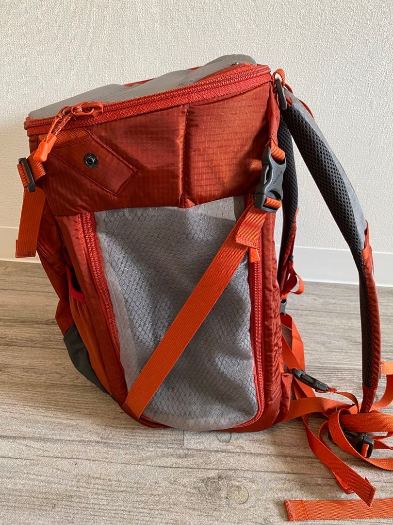 美品　モンベル ドッグキャリングパック ドッグキャリー　ドッグバッグ　Mオレンジ