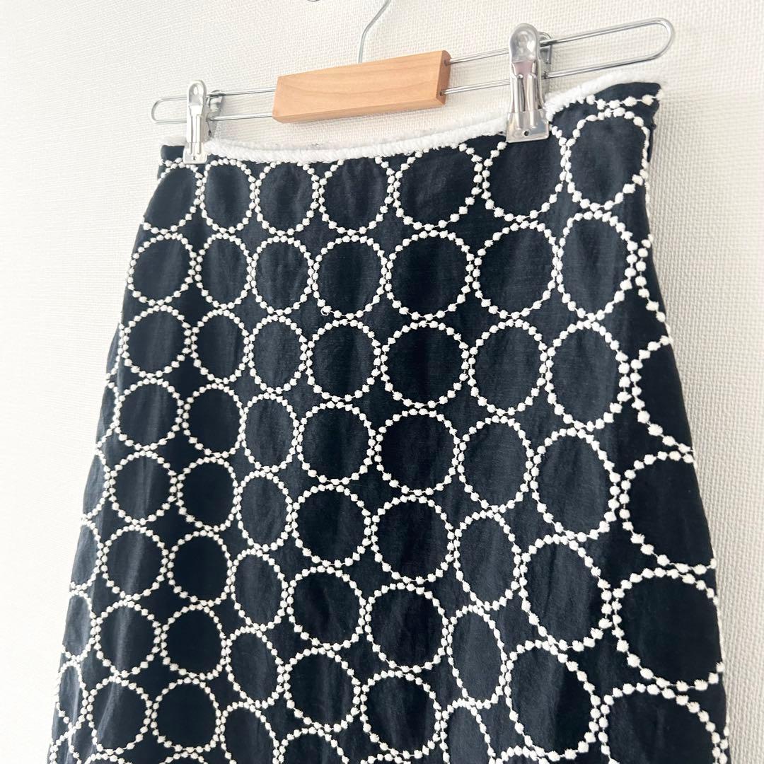 ミナペルホネン　tambourine タンバリン　スカート　刺繍　ブラック