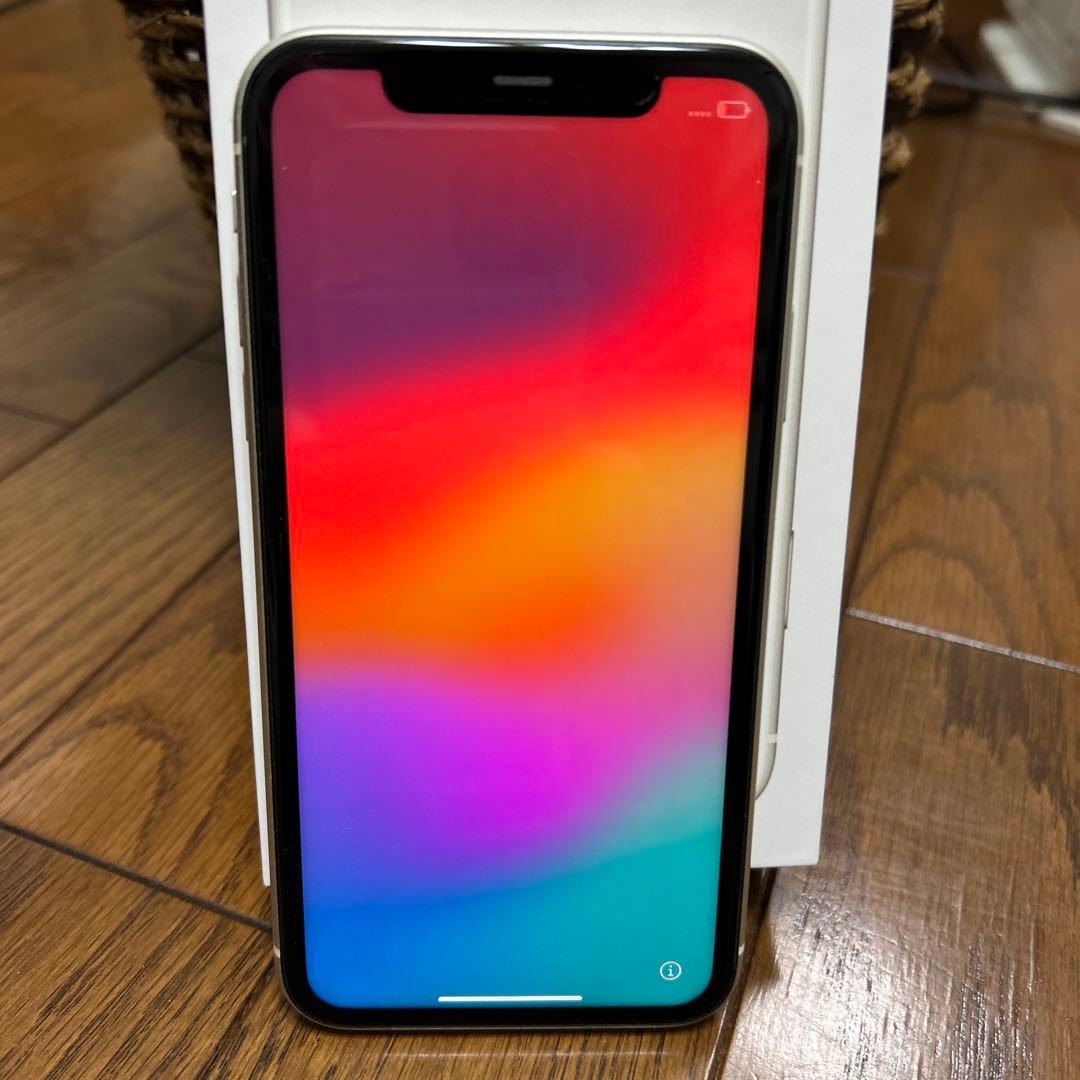 Apple iPhone 11 ホワイト 本体と箱付き　128G