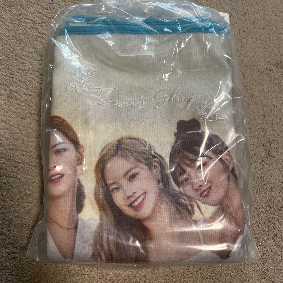 TWICE ポップアップストア　グッズ　バスタオル
