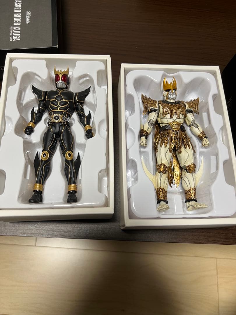 SHFiguarts仮面ライダークウガアルティメットフォーム&ン・ダクバ・ゼバ