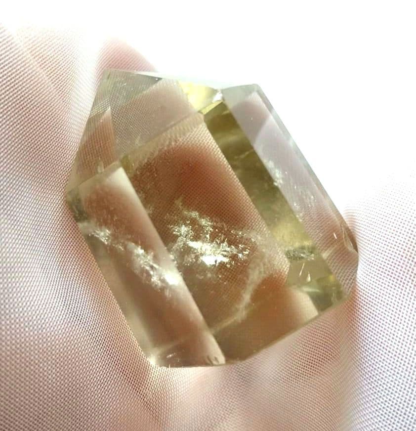 光の魔法❇️可愛い虹入り シトリン 六角柱