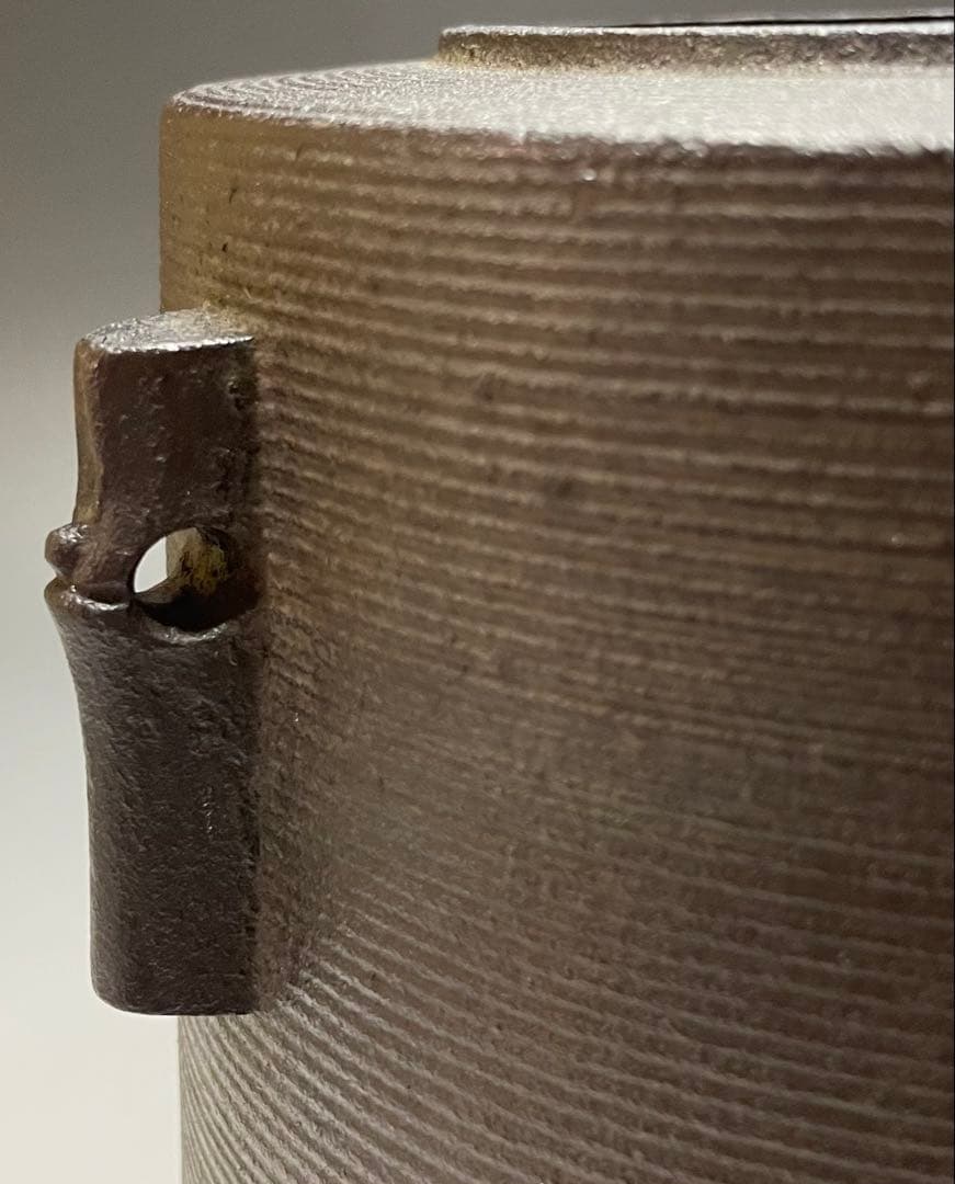 菊池政光　茶釜　糸目竹文　筒釜　釜釻　共箱　栞 　X573