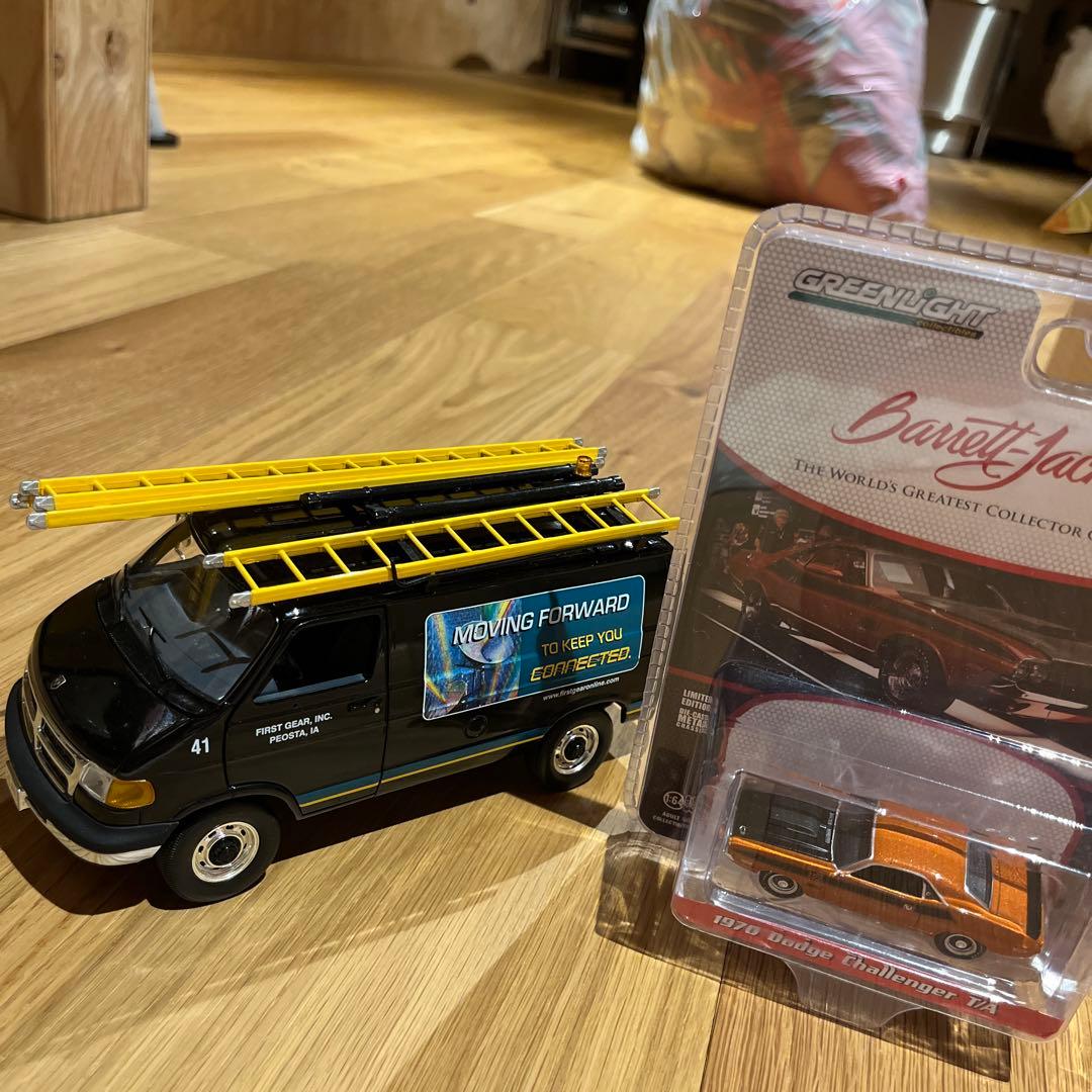 ダッジラムバンファーストギア1970 Dodge Challenger T/A