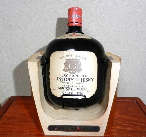 木製台座のブランコに取り付けられた特大４０００ｍｌオールドのボトル（希少品）