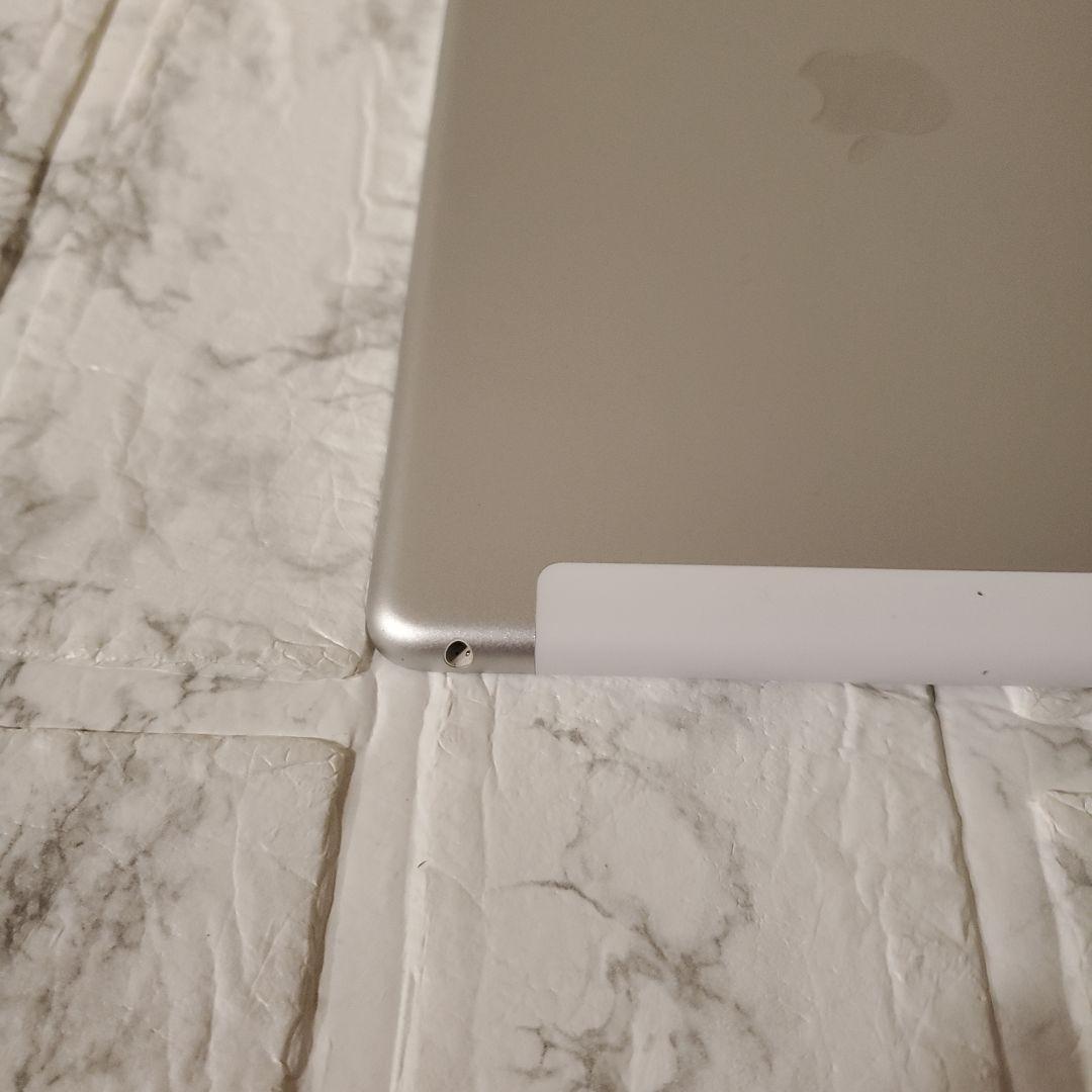 247 iPad 7世代 128GB SIMフリー シルバー