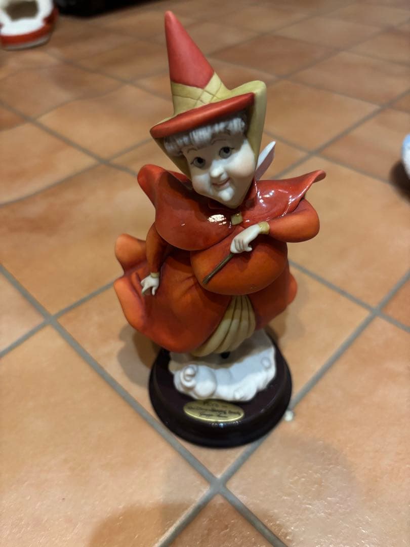 1973年　FLORA ウォルト.ディズニー　フローラ　陶器像