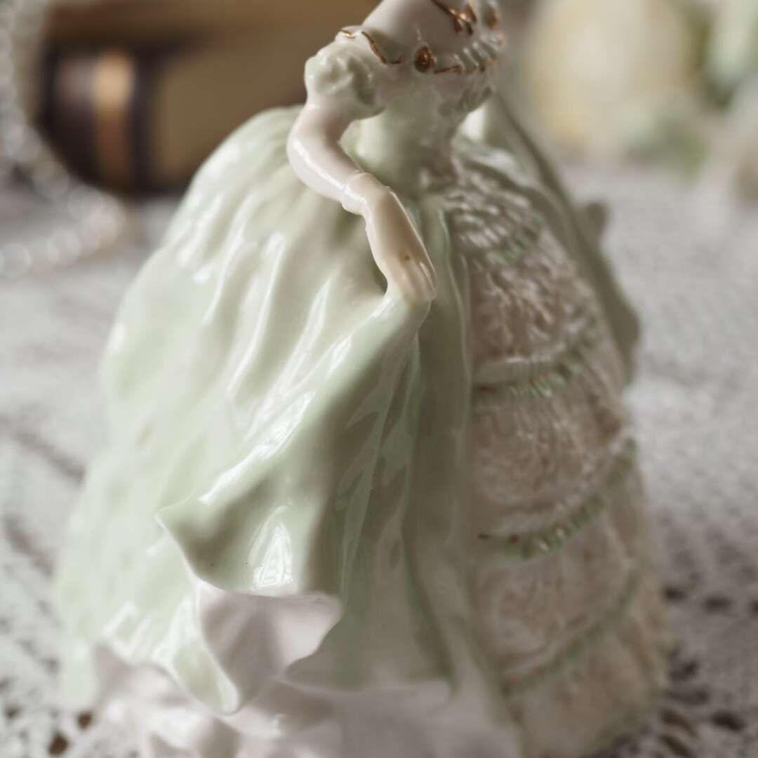 可愛い　ロイヤルウースター　ミニフィギュリン　Lady HANNAH