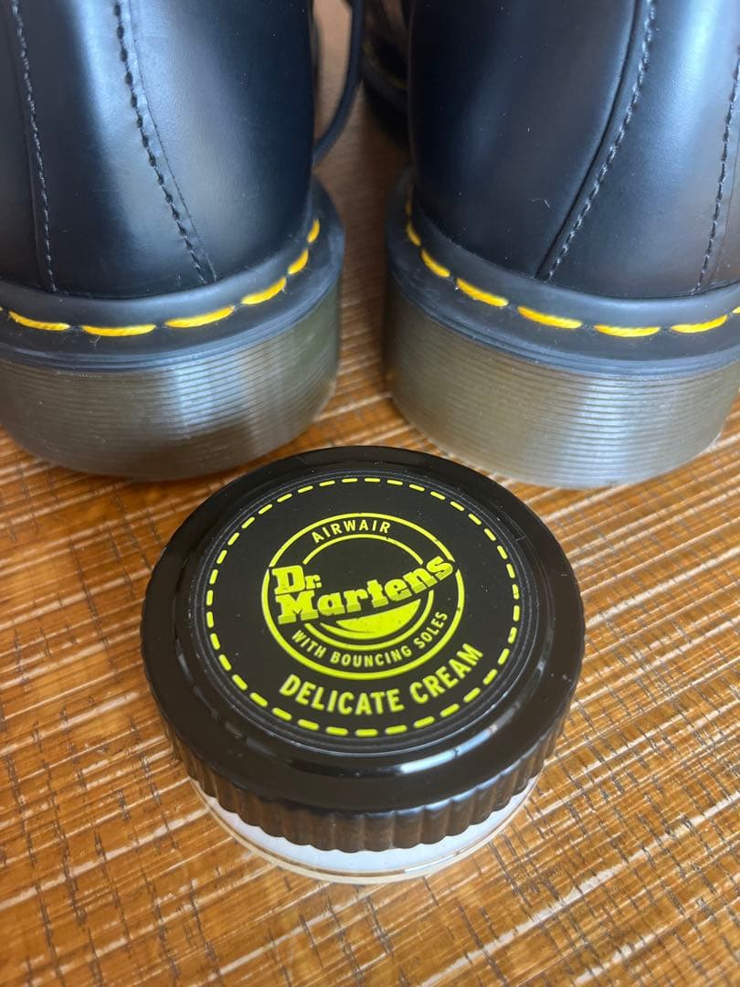 Dr. Martens ドクターマーチン　10085 AW006 UK10