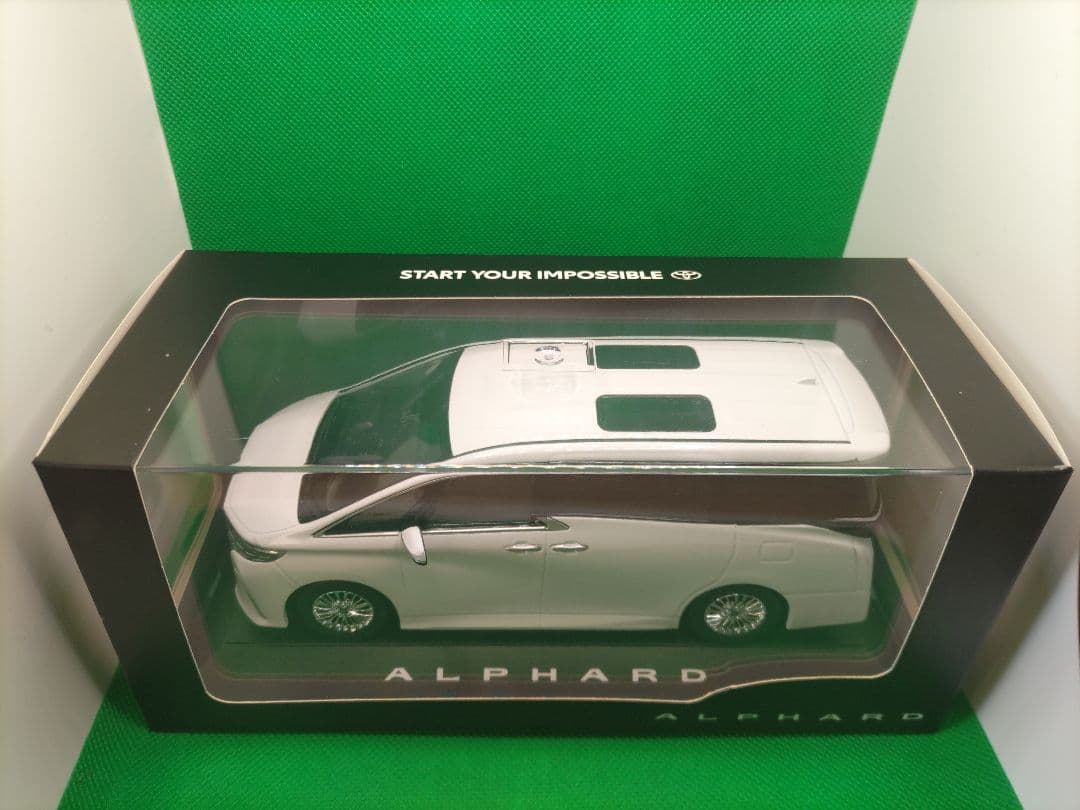 トヨタ 1/30 アルファード プラチナ ホワイトパールマイカ カラーサンプル