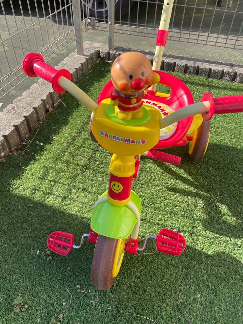 【美品】それいけ！アンパンマン ME 三輪車 押し棒付き