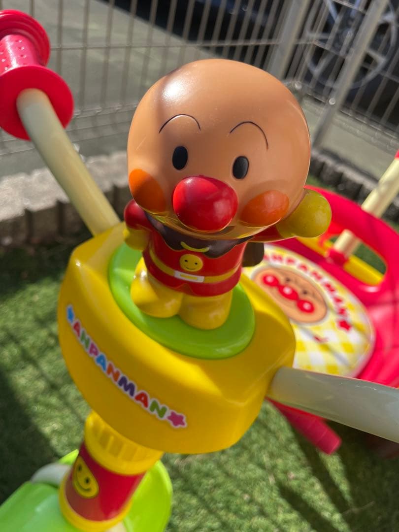【美品】それいけ！アンパンマン ME 三輪車 押し棒付き
