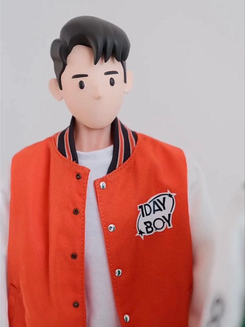 【海外製・入手困難】LGBT可動ボディ シリコンフィギュアドール　34cm前後