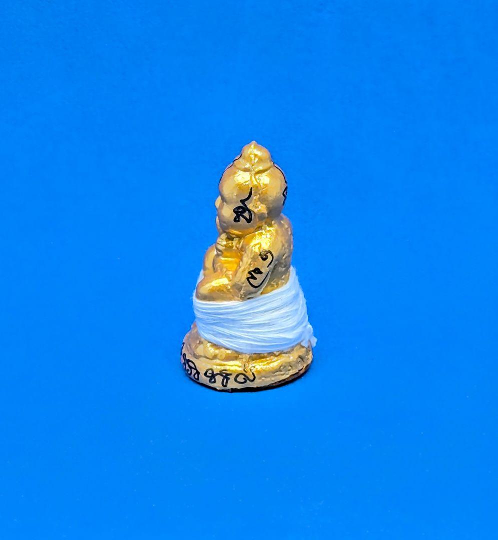 タイお守り　クマントーン　クルーバーチャイチャナ　仏暦2558年