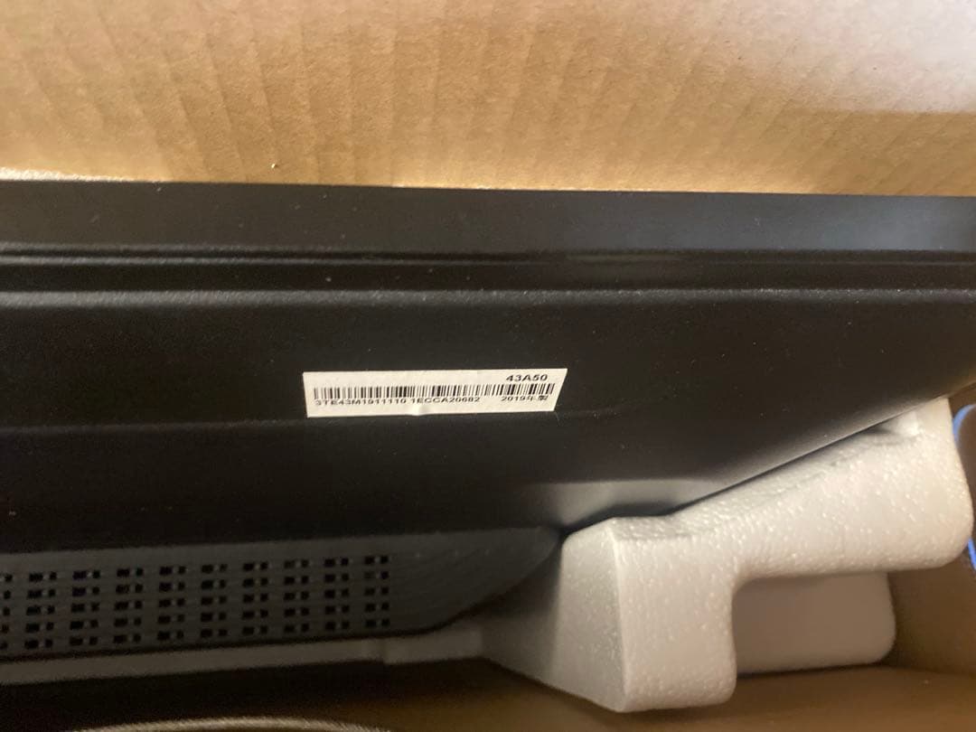 2019年製　ハイセンス43型液晶テレビ外付けHDD裏番組録画対応