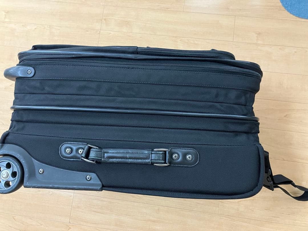 パスファインダー スーツケース 拡張可能