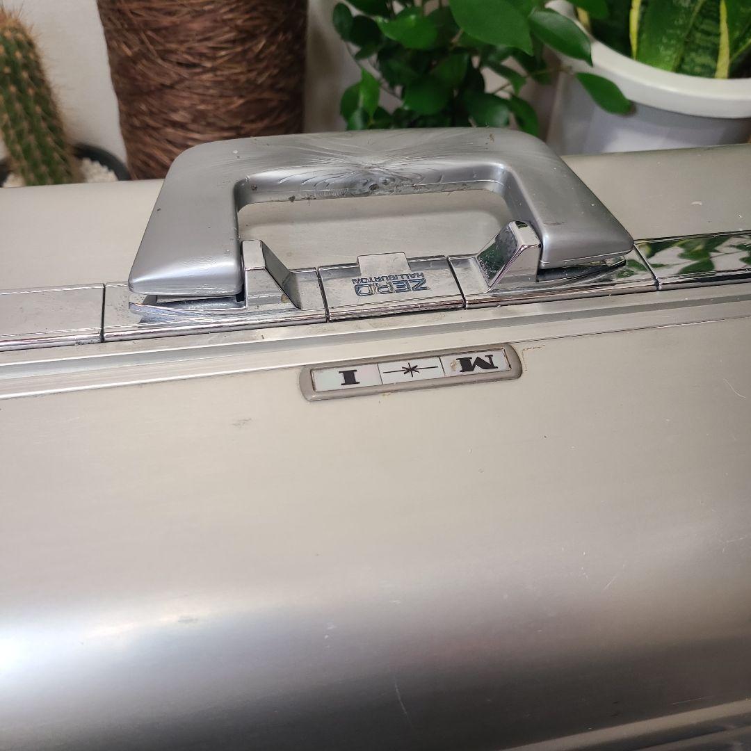 ゼロハリバートン ZERO HALLIBURTON キャリー アタッシ リモワ